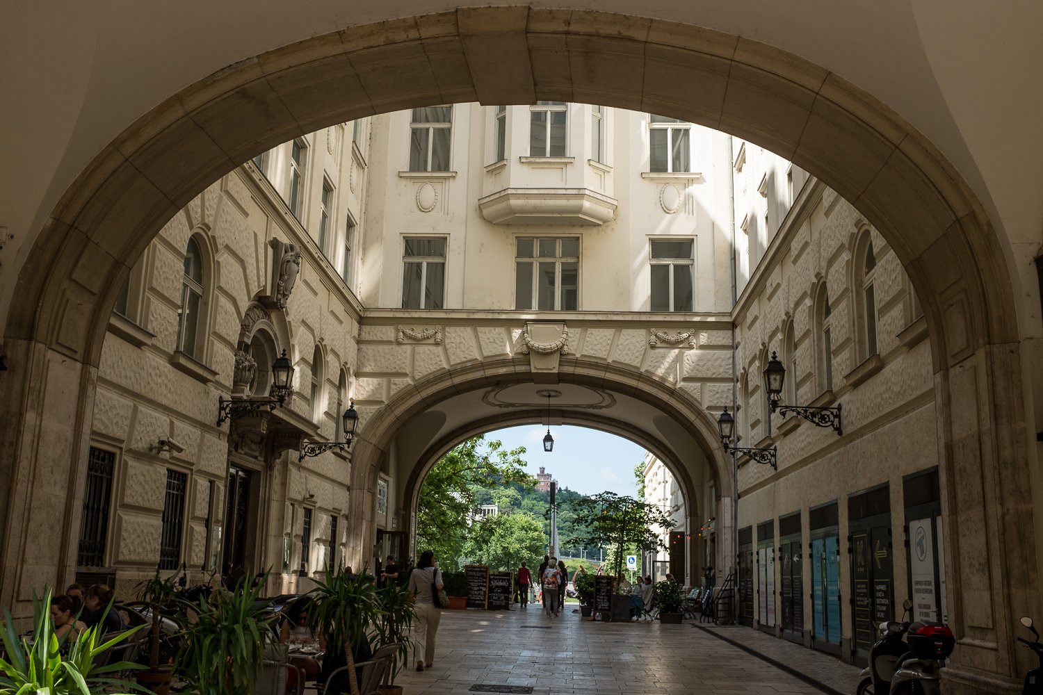 Budapest_Arcade laaba.ch